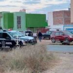 Sujetos armados atacan a balazos a elementos policiales