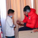 Conviven jugadores de Chivas con infantes de las Casas Asistenciales del SEDIF