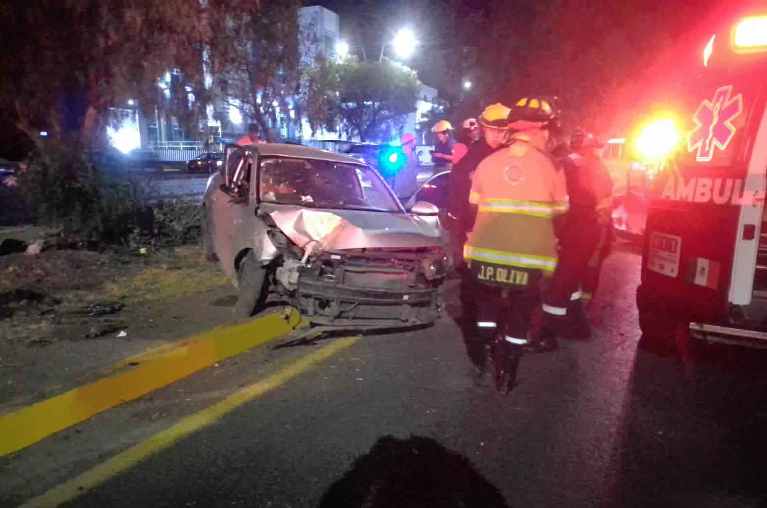 Una mujer pierde la vida durante una volcadura en el bulevar ...