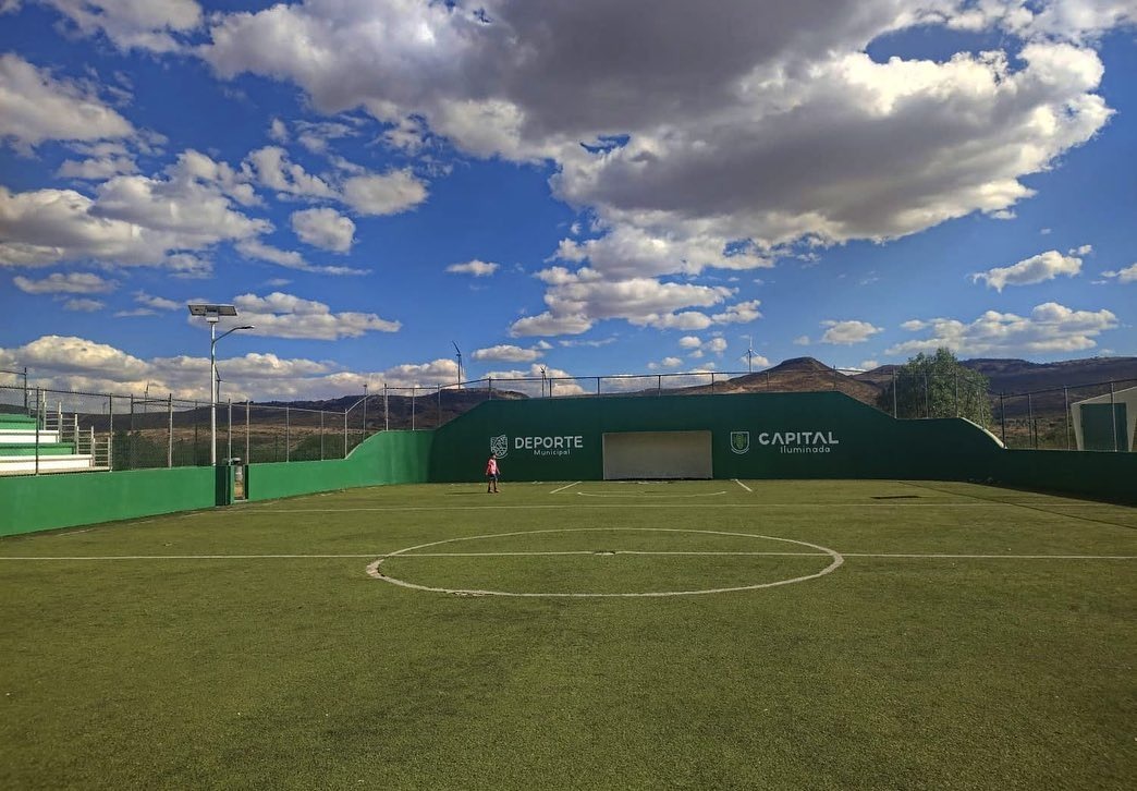 Rescatan espacios deportivos en colonias y comunidades de la capital ...