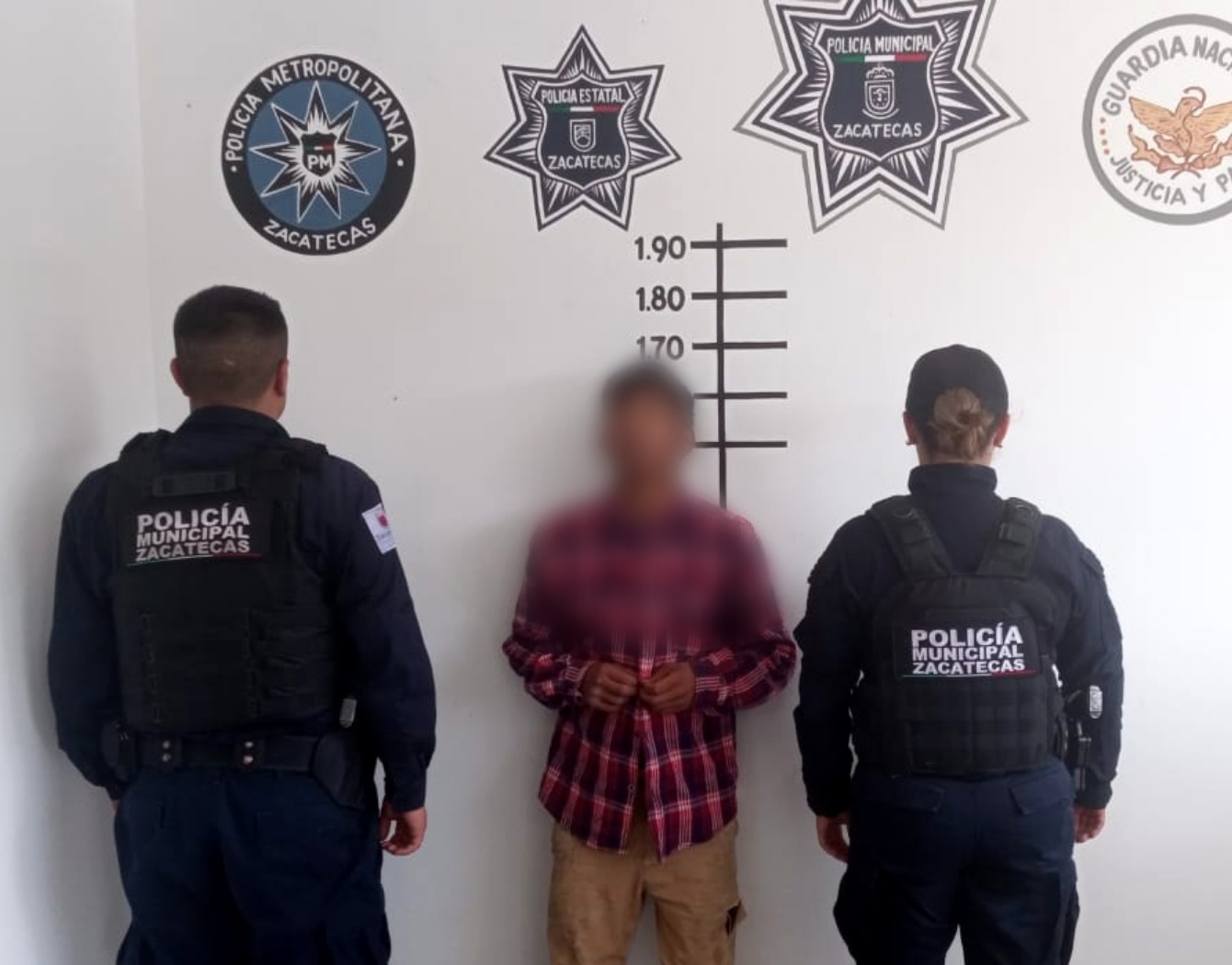 Detienen a un hombre en la CTM por golpear a su hermana | Testigo Ocular