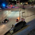 Conductora pierde el control y por poco termina volcada