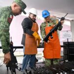 Gobernador David Monreal y Sedena destruyen armamento decomisado