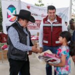 Lleva Gobernador David Monreal los beneficios del programa Educación para el Bienestar
