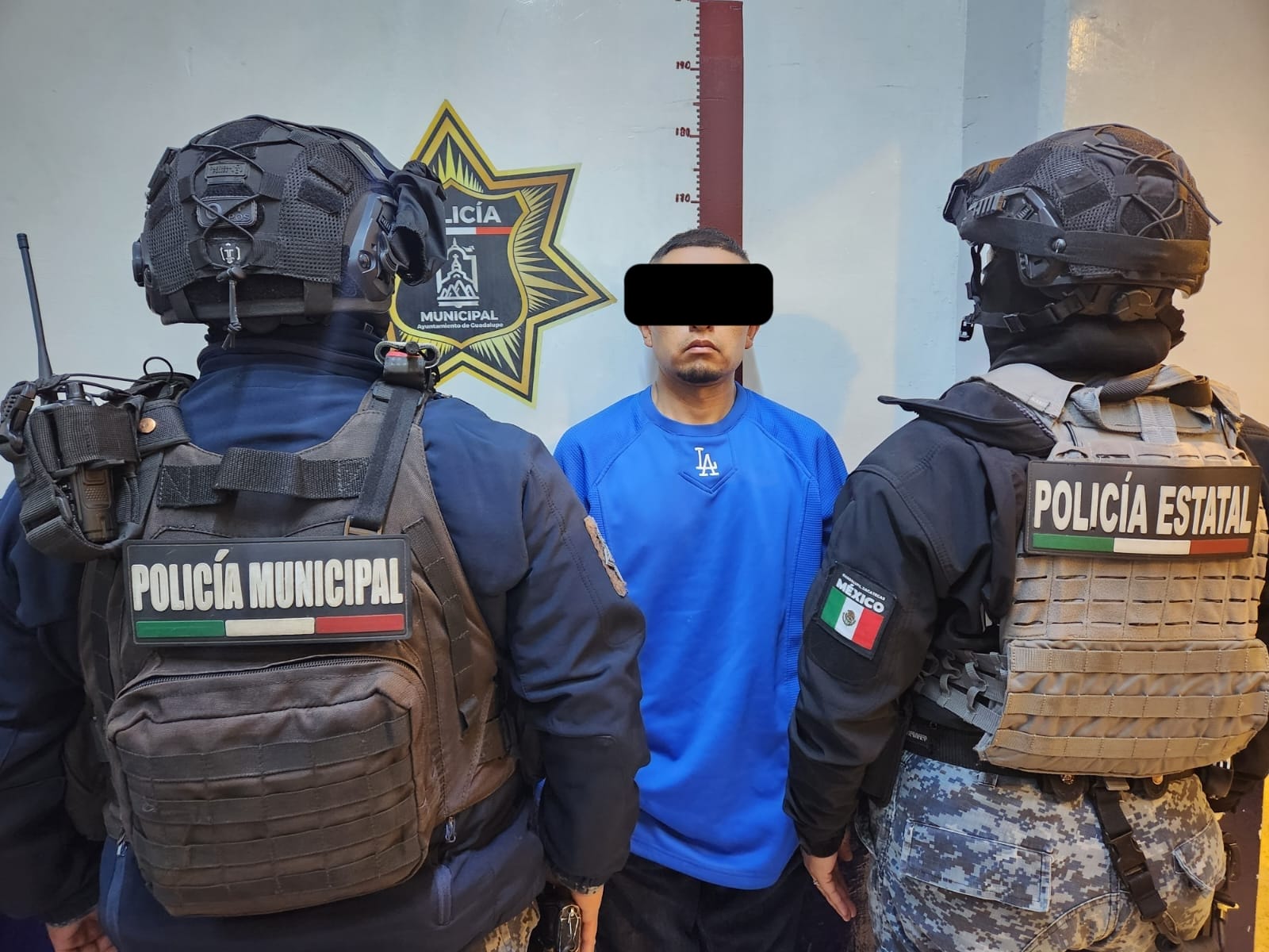 Policías de Guadalupe detienen a un sujeto con un arma de fuego y ...