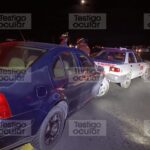 Chocan un vehículo compacto y taxi en Zacatecas
