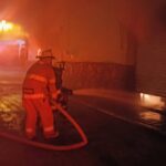 Se incendia local comercial de desechables en plena zona centro