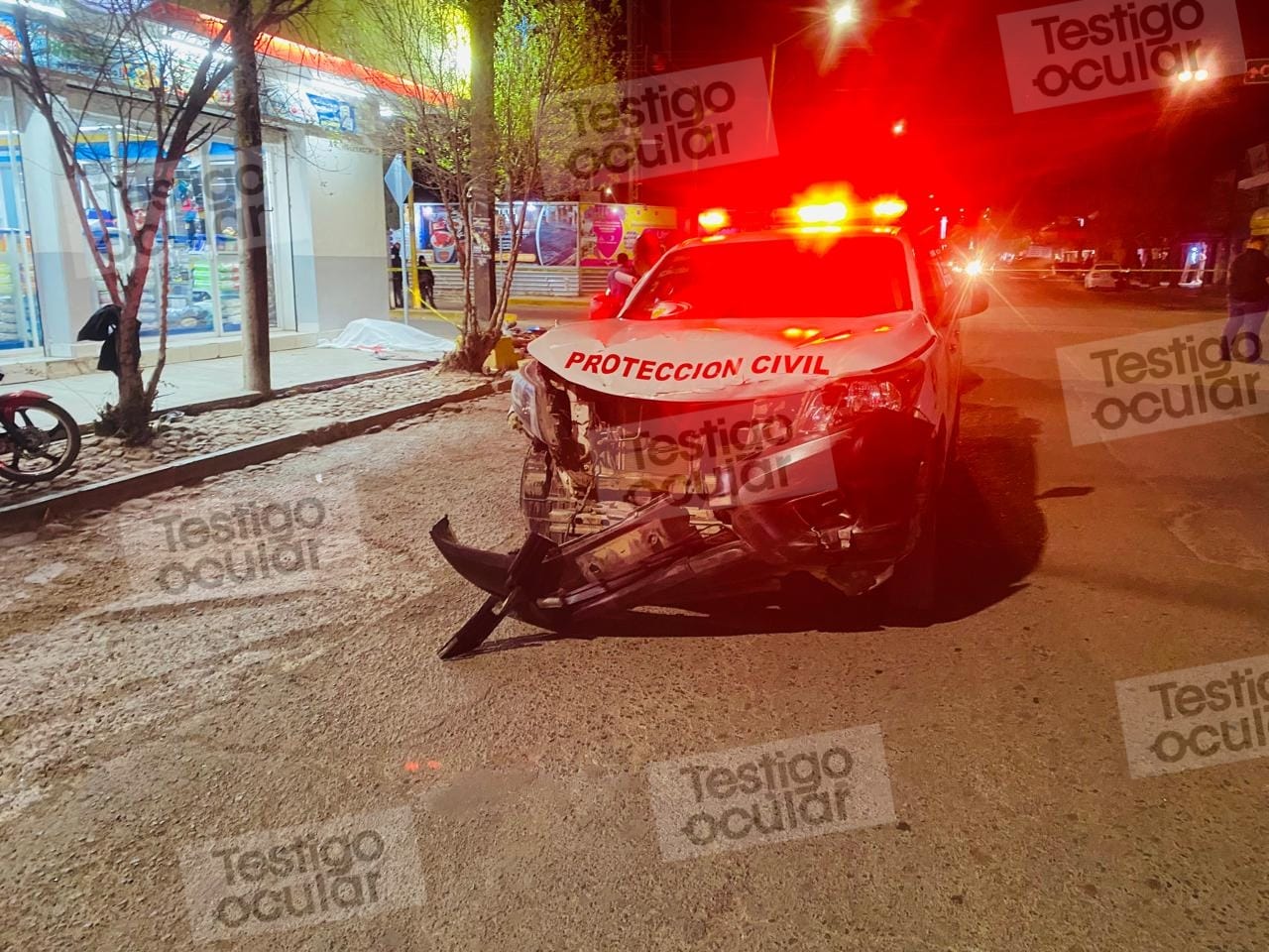 Camioneta de Protección Civil Municipal atropella a joven y le quita la ...