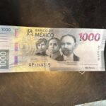 ¡Alerta en Guadalupe y Zacatecas: Mujer paga con billetes falsos en comercios! (video)