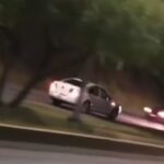 ¡De milagro no hubo tragedia! Conduce en sentido contrario por el bulevar (video)