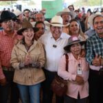 Inaugura Gobernador David Monreal tramo carretero en La Cocinera