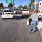 A puño limpio por el pasaje; taxistas arman pelea en Zacatecas capital