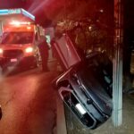 Borracho pierde el control y vuelca en el bulevar de Zacatecas