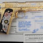Cateos simultáneos dejan cinco detenidos, droga, armas y un vehículo asegurado